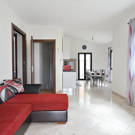 Casa Per Piu Famiglie Дом отдыха