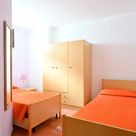 Casa Per Piu Famiglie
