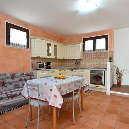 Casa Per Piu Famiglie Дом отдыха Бари-Сардо